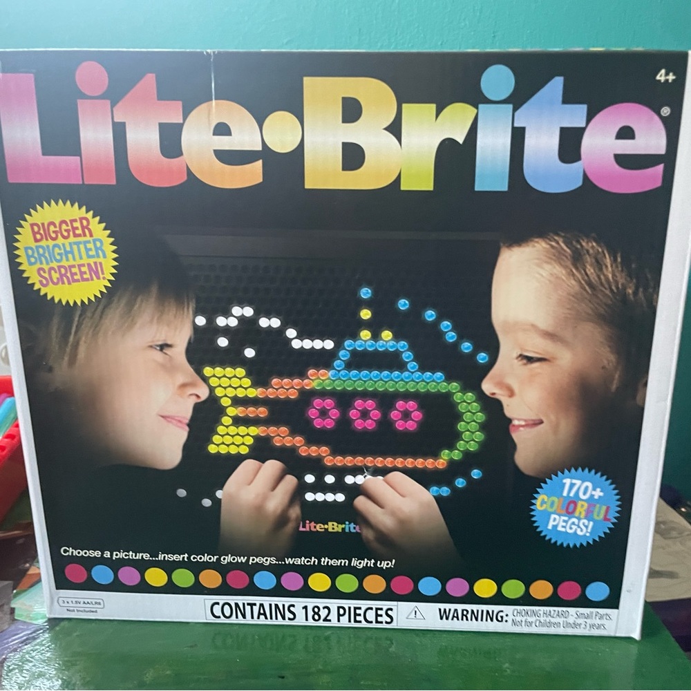 Like new Light Bright throwback toy for ages 4+ original box and pieces